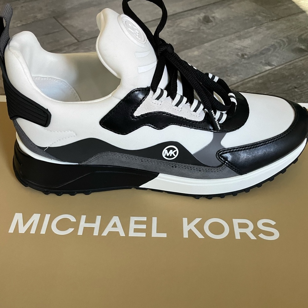 Michael Kors Theo Sport Scuba Trainer-NEW
